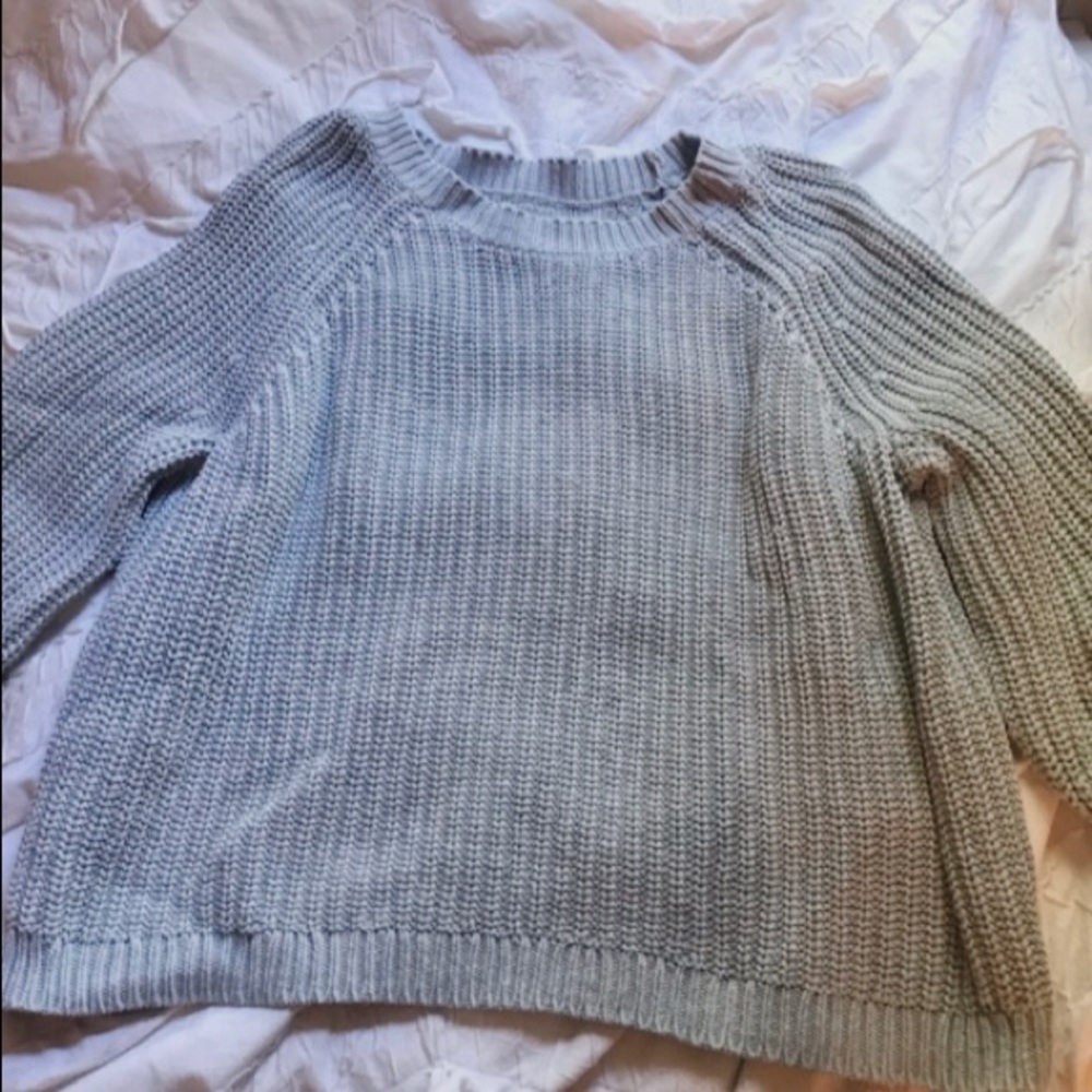 knitted gray sweater